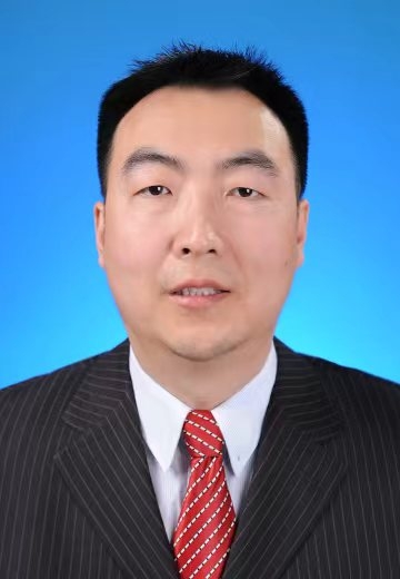 张岩